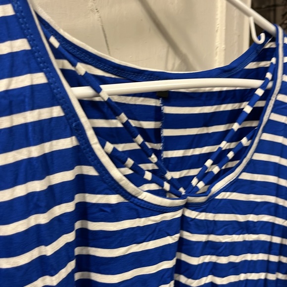 NWT Raisevern blue and white cut out shoulders size size XL - Picture 2 of 5